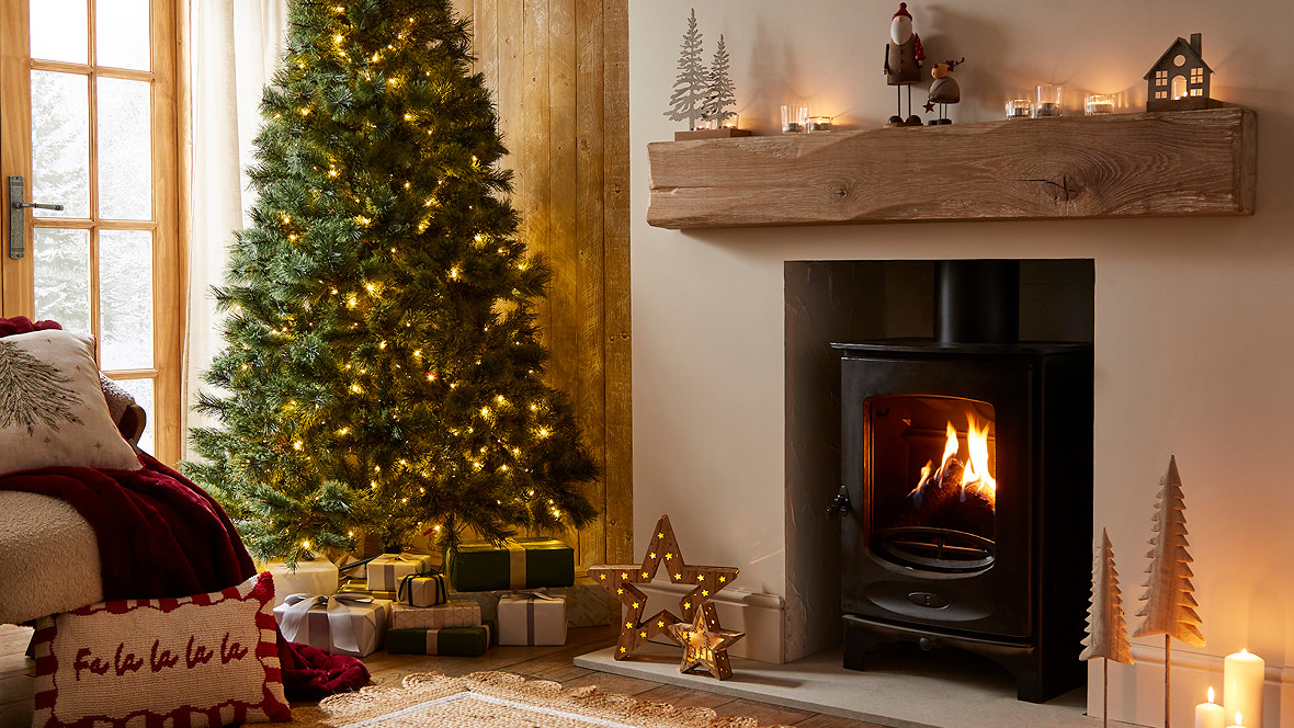 Living room with christmas tree and presents
