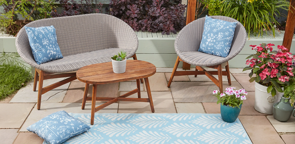 comfy and easy to implement garden furniture
