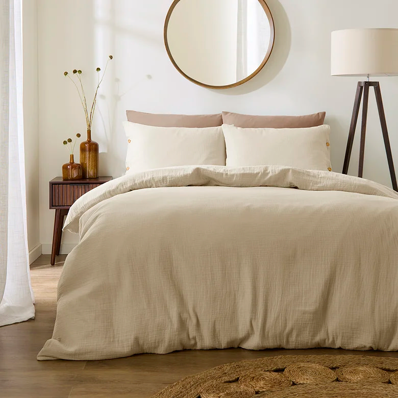 linen look duvet cover set in Japandi bedroom