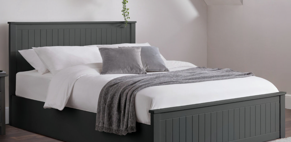 How to dress your bed like a five star hotel