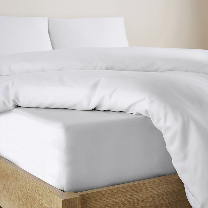 Extra Deep fitted sheet in white on bed close up image 2