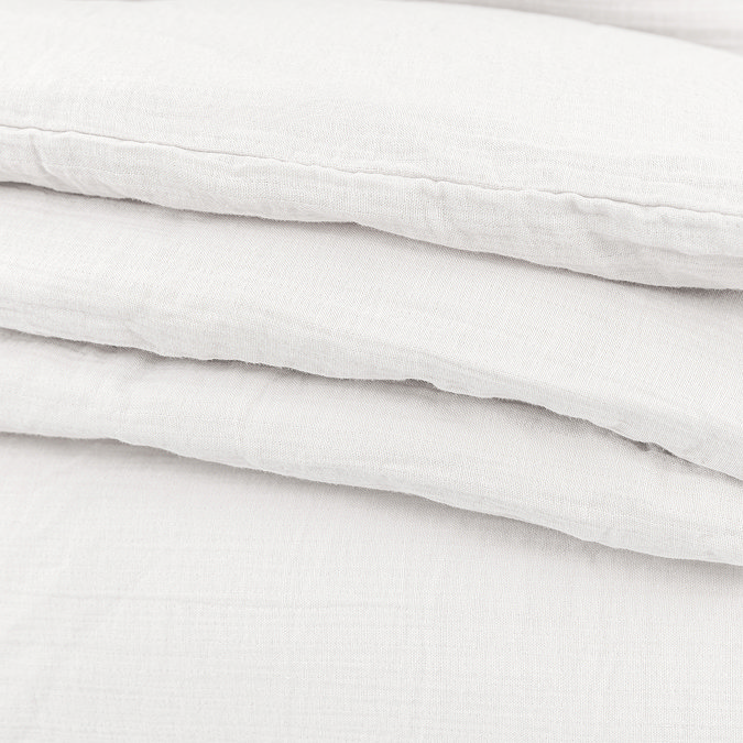Alba white image