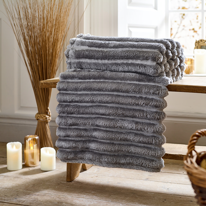 Alnwick Dove Grey Roll Throw