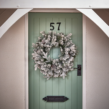 Ambrose Snowy christmas wreath