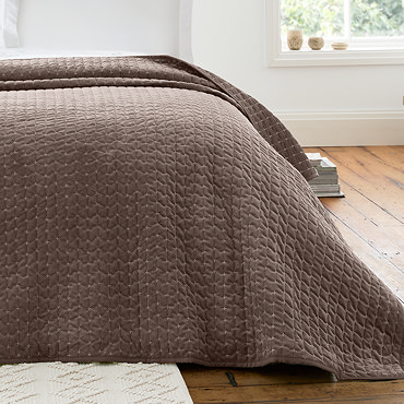 ATTICA VELVET BURGUNDY BEDSPREAD IMAGE 1