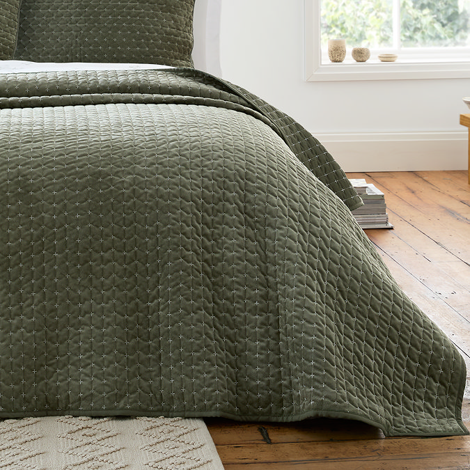 attica bedspread in green