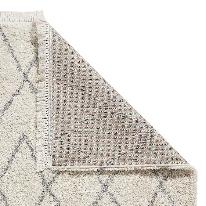 Boho cream and grey rug close up image 4