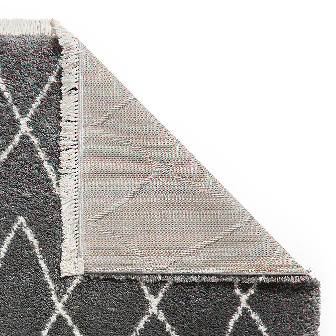 Boho grey rug close up image  4