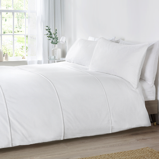 Brushed Pom Pom Duvet Set image
