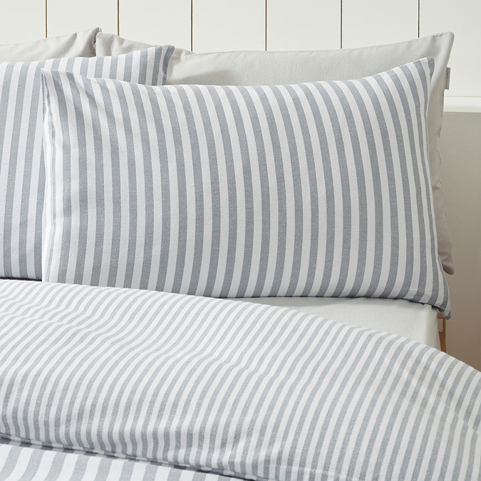 Brushed Cotton Duvet Silver Close Up
