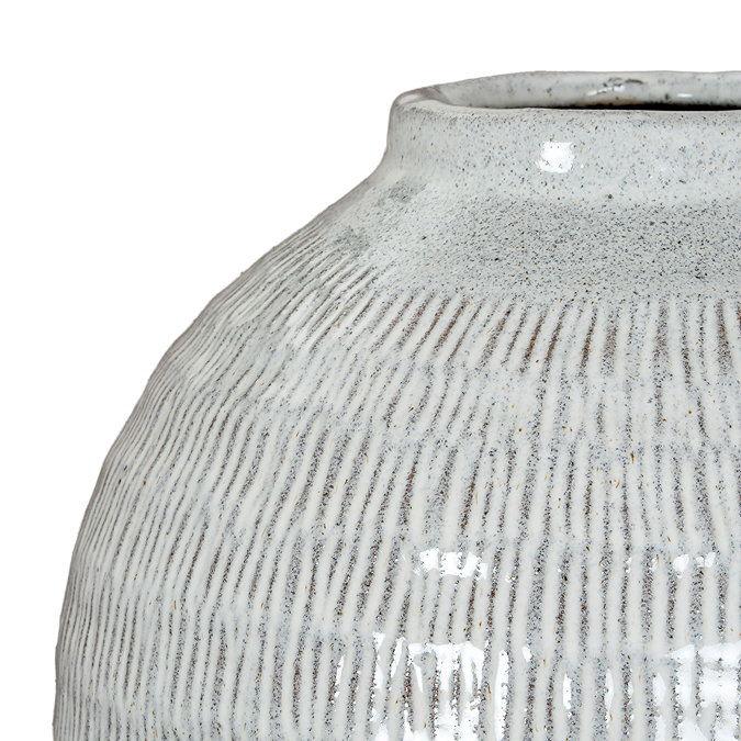 Caelia medium ceramic vase close up image 4