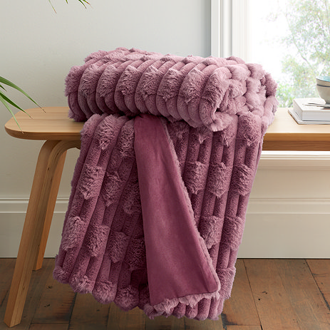 Carved Faux Fur throw Image 1
