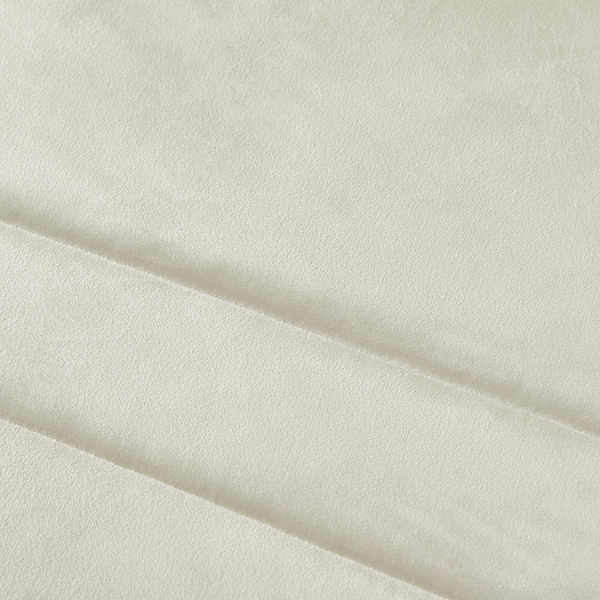 Close up Bedspread image 2