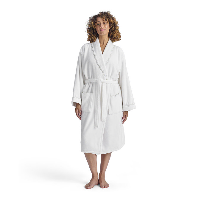 Scallop Edge white bath robe image