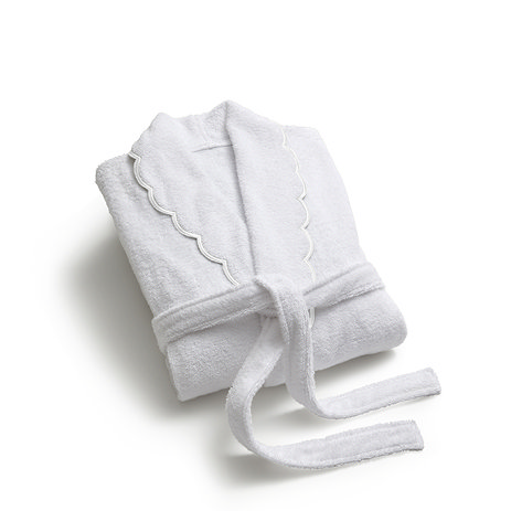 Scallop Edge white bath robe image