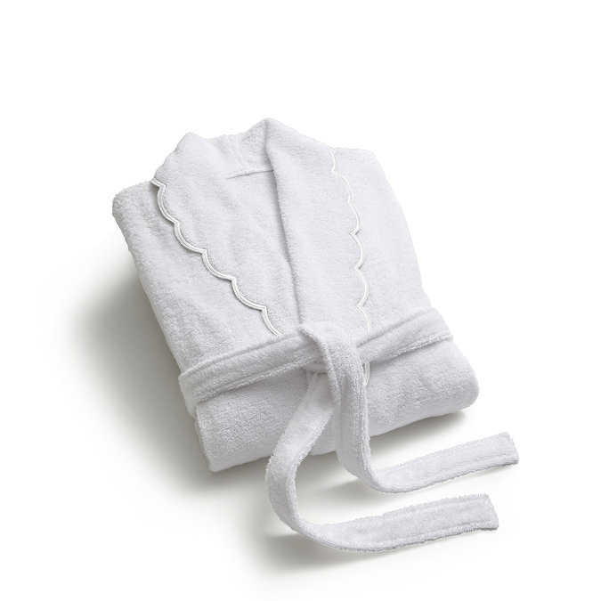 Scallop Edge white bath robe image