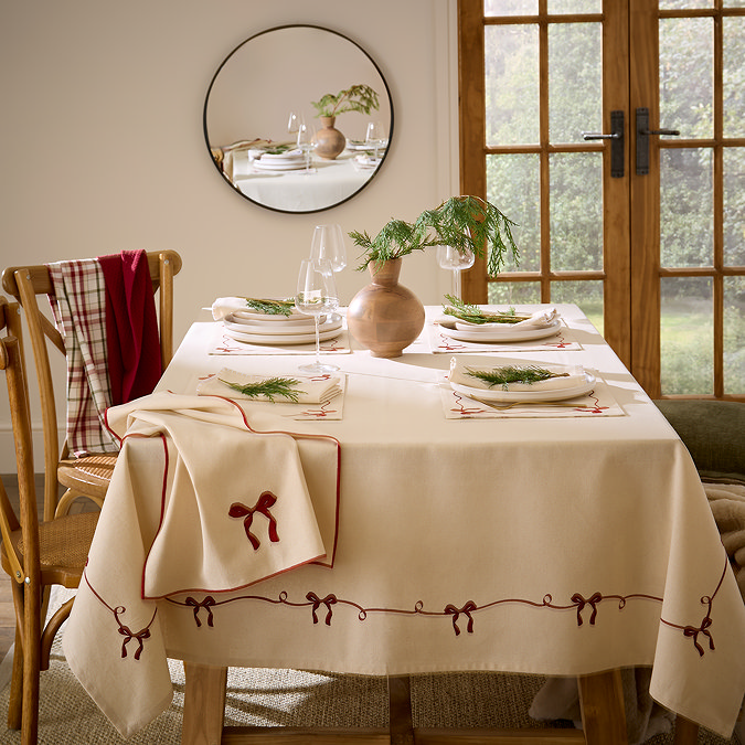 Natural TAblecloth with printed bow design