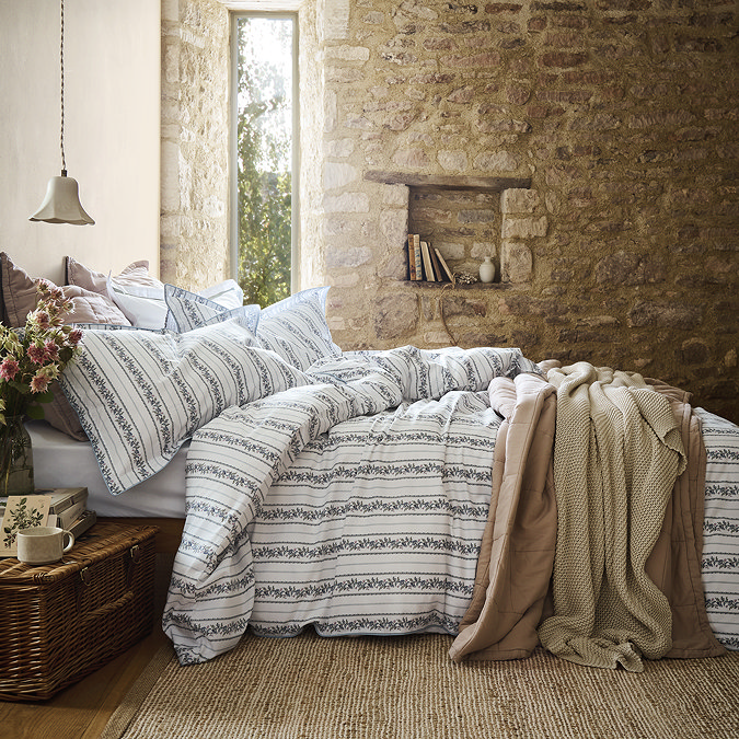Clara Floral Duvet Cover Set image