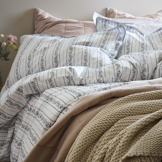 Clara Floral Duvet Cover Set image