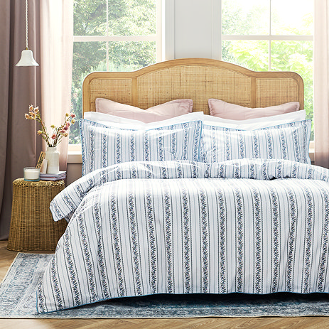 Clara Floral Duvet Cover Set image