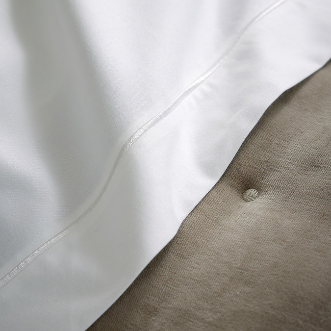 christy premium sateen white