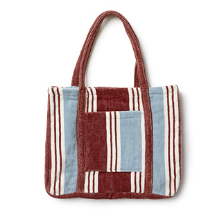 Christy College beach bag in earth image