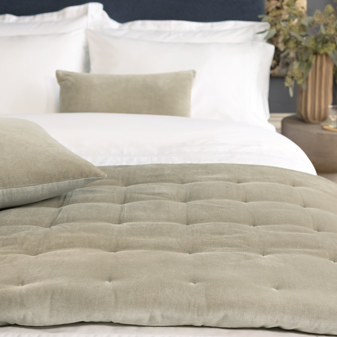 Christy jaipur hazelnut throw
