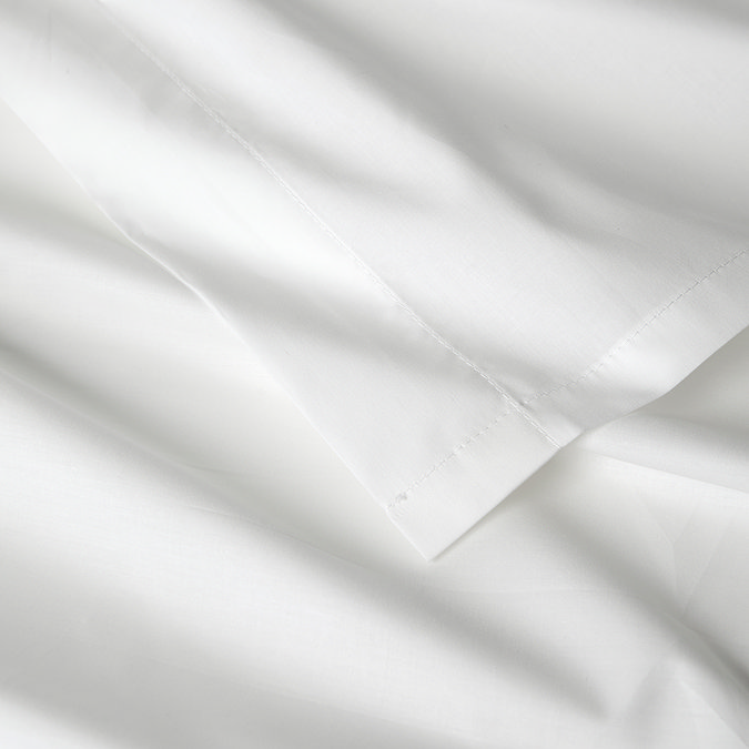 White flat sheet image