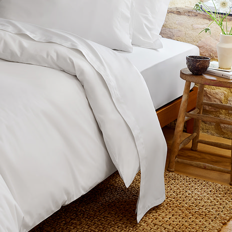 White flat sheet image