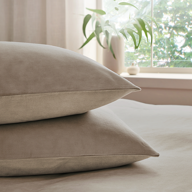 Latte relaxed linen pillowcase image