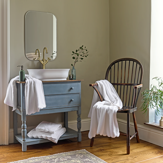 scallop edge towel in white image