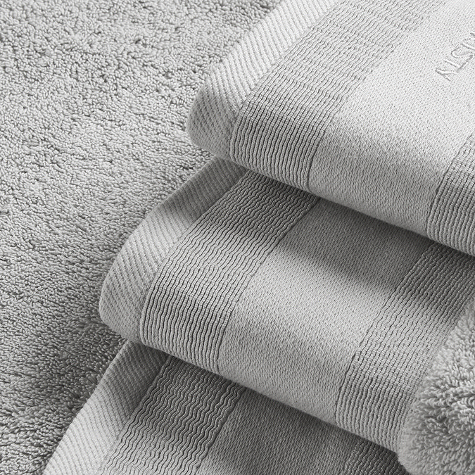 Platinum Signature Towel Image