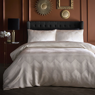 Close up duvet cover set ivory  image 2