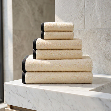Contrast Border Oatmeal Towels