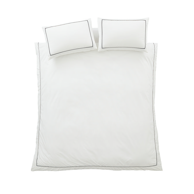 Contrast trim duvet cover set in white and black product image 6