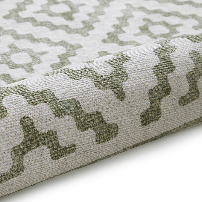 Coral Rug in green close up image 9