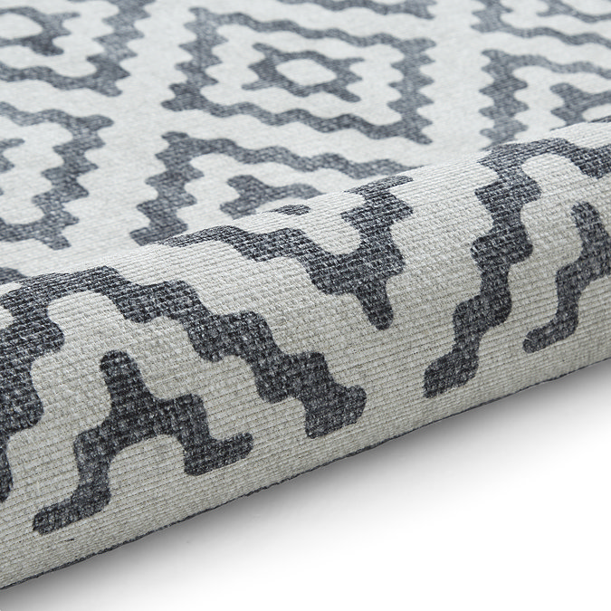 Coral Grey rug close up image 8