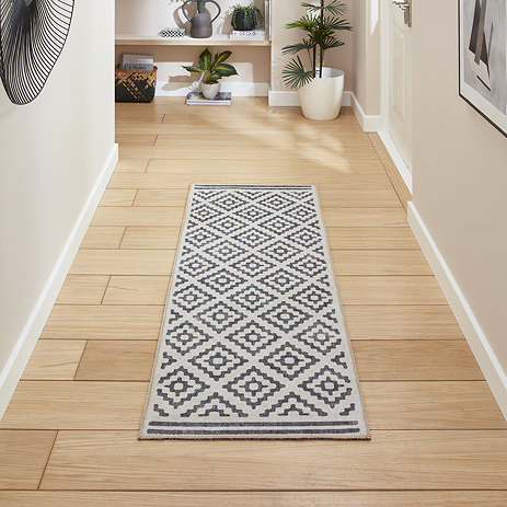 Coral Runner on floor image 1