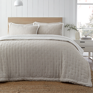 Cosy Nori Sherpa Bedspread