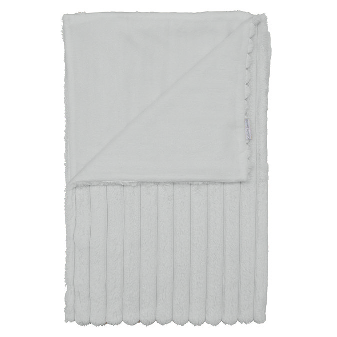 Cosy throw image 3