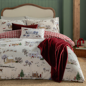 Cotswold Christmas Duvet Close Up