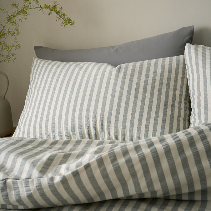 Cotton rich woven stripe duvet cover set close up image 3