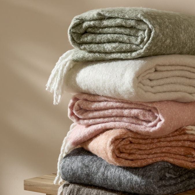 cozy throw pink