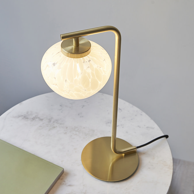 Daisy table lamp image