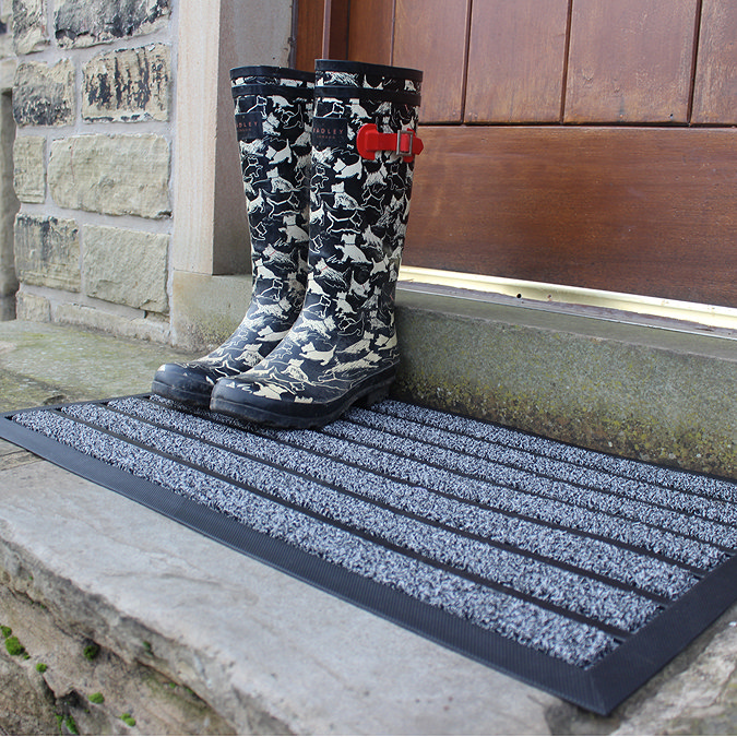 Dirt stopper pro doormat in grey lifestyle image 4