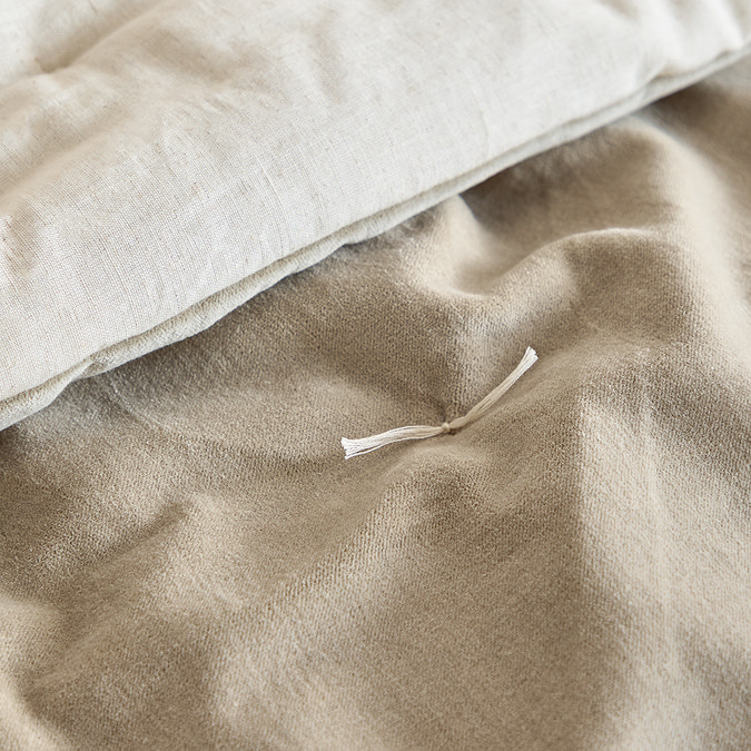 edie bedspread in natural image