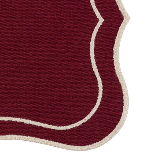 Elora set of 4 Scallop Placemats in merlot