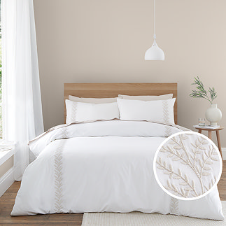 Embroidery Leaf product listing close up image