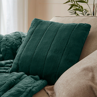 Empress Emerald cushion 45 lifestyle shot