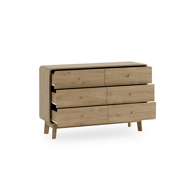 Freya 6 Chest 4
